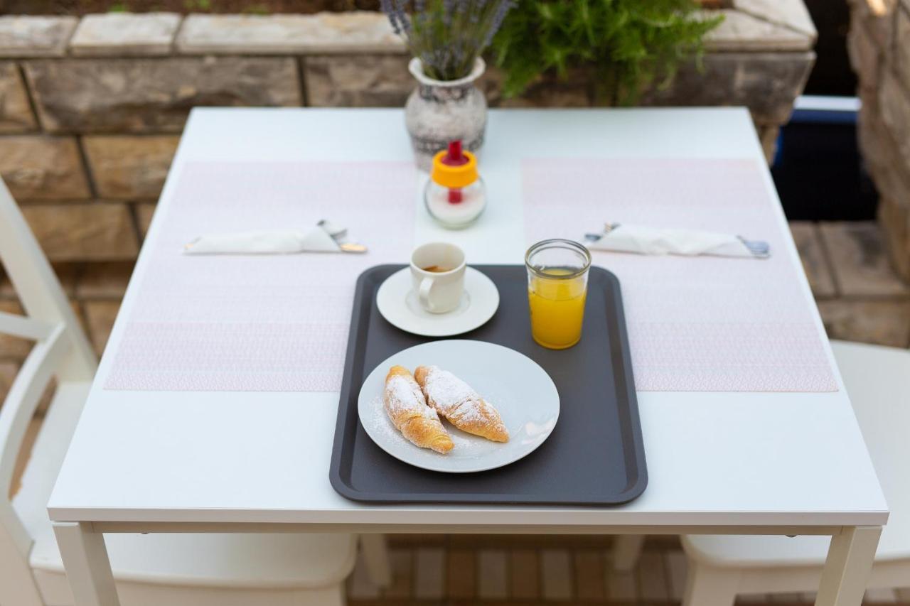 Bed&Breakfast Lucija Bed & Breakfast Punat Exterior photo